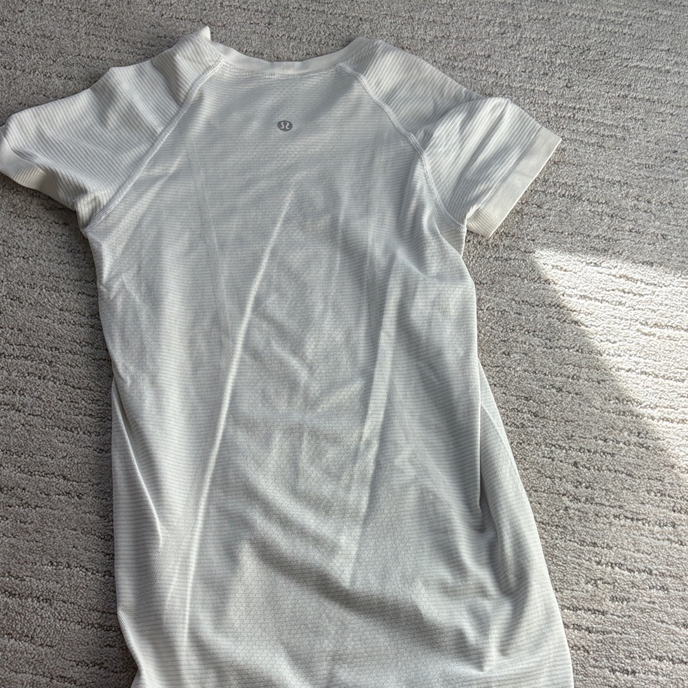 lululemon athletica White Short Sleeve Top